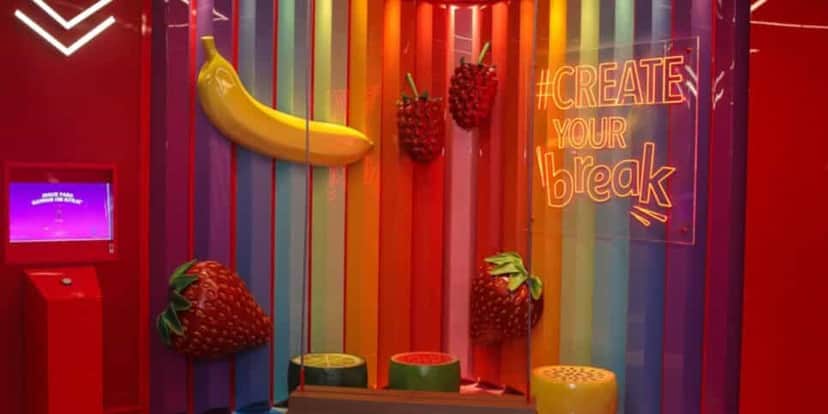 A loja Chocolatory atraia o público mais jovem por conter elementos coloridos e divertidos (Foto Reprodução/Publicitários Criativos) A loja Chocolatory atraia o público mais jovem por conter elementos coloridos e divertidos (Foto Reprodução/Publicitários Criativos)