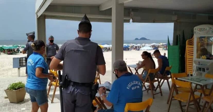 Operação Verão sendo executada no Guarujá neste mês de janeiro (Foto Reprodução/Jornal Estância do Guarujá) Operação Verão sendo executada no Guarujá neste mês de janeiro (Foto Reprodução/Jornal Estância do Guarujá)