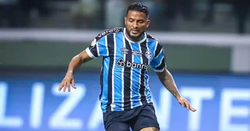 Reinaldo no Grêmio (Reprodução - Internet) Reinaldo no Grêmio (Reprodução - Internet)