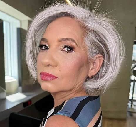 Um dos cortes de cabelo que rejuvenescem é o Bubble Bob (Foto: Reprodução / Canva) Um dos cortes de cabelo que rejuvenescem é o Bubble Bob (Foto: Reprodução / Canva)