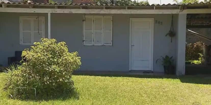 Casa de Zeli, em Arroio do Sa, onde suspeita teria feito pesquisas sobre veneno (Foto: Reprodução/ RBS TV) Casa de Zeli, em Arroio do Sa, onde suspeita teria feito pesquisas sobre veneno (Foto: Reprodução/ RBS TV)