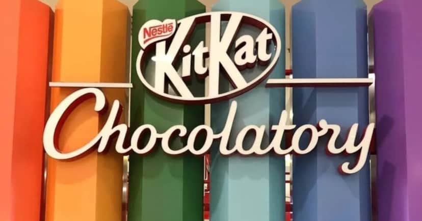 Logo da KitKat Chocolatory em quiosque no Shopping Morumbi - Reprodução: Instagram Logo da KitKat Chocolatory em quiosque no Shopping Morumbi - Reprodução: Instagram