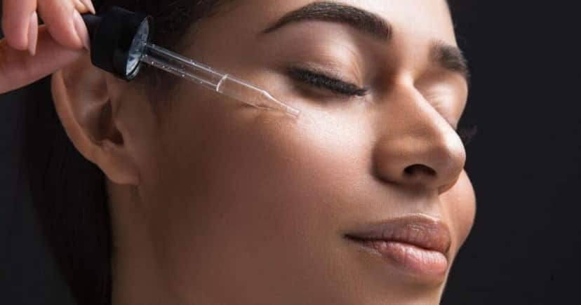 É preciso se manter em alerta na hora de comprar cosméticos (Foto Reprodução/Tv Foco/Freepik) É preciso se manter em alerta na hora de comprar cosméticos (Foto Reprodução/Tv Foco/Freepik)