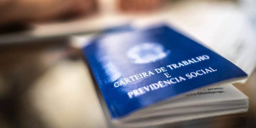 Carteira de trabalho (Foto: Canva) Carteira de trabalho (Foto: Canva)