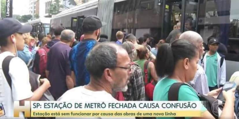 Pessoas em ponto de ônibus (Foto: Reprodução / Globo) Pessoas em ponto de ônibus (Foto: Reprodução / Globo)