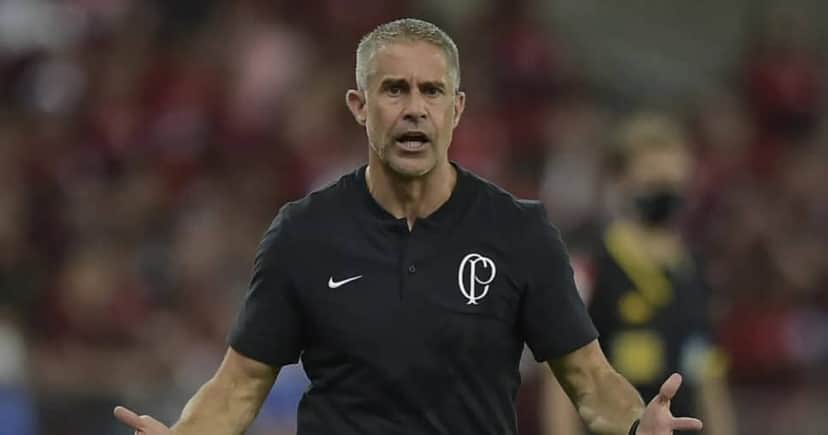 Vingança contra o Corinthians: Sylvinho arma contrato com rival (Foto: André Fabiano/Estão Conteúdo) Vingança contra o Corinthians: Sylvinho arma contrato com rival (Foto: André Fabiano/Estão Conteúdo)