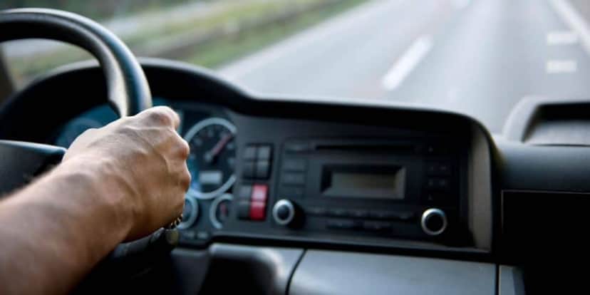 Motoristas de caminhões não podem ter a CNH suspensa por dívidas (Reprodução: Canva) Motoristas de caminhões não podem ter a CNH suspensa por dívidas (Reprodução: Canva)