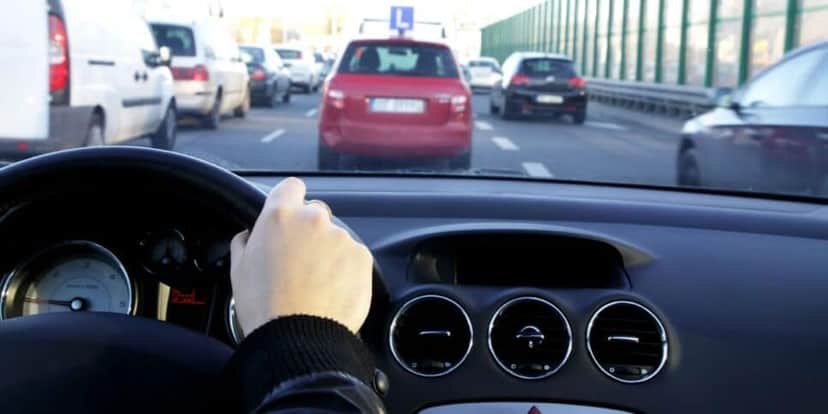 Dirigir é muito importante, principalmente em grandes cidades (Reprodução: Canva) Dirigir é muito importante, principalmente em grandes cidades (Reprodução: Canva)