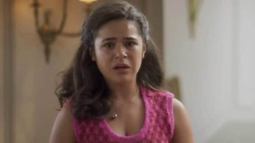 Bia sofre afogamento em domingo de praia (Foto: Reprodução/ TV Globo) Bia sofre afogamento em domingo de praia (Foto: Reprodução/ TV Globo)