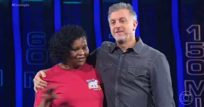 Luciano Huck e Edna no Domingão da Globo (Foto: Reprodução) Luciano Huck e Edna no Domingão da Globo (Foto: Reprodução)