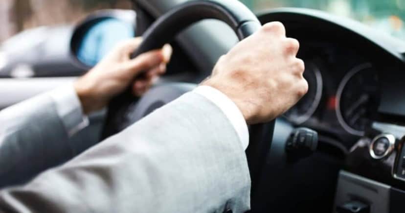 Mãos no volante - (Foto: Internet) Mãos no volante - (Foto: Internet)