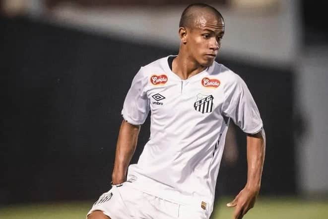 Nadson (Foto: Bruno Vaz / Santos FC) Nadson (Foto: Bruno Vaz / Santos FC)