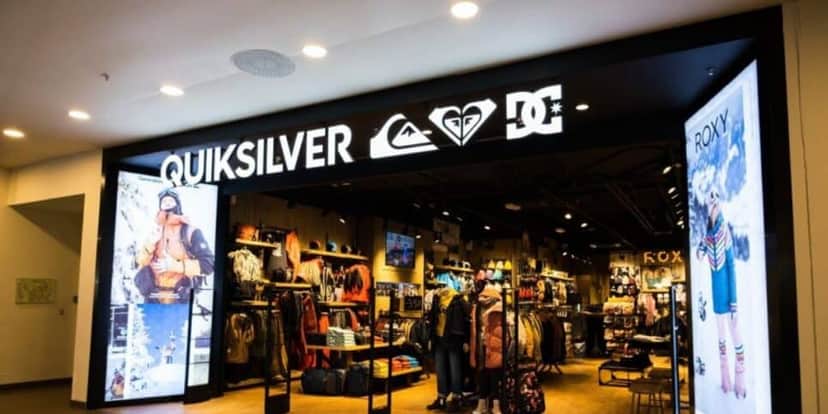 Quiksilver está presente em alguns shoppings (Reprodução: Internet) Quiksilver está presente em alguns shoppings (Reprodução: Internet)