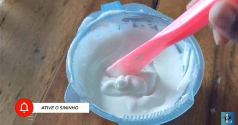 Receita para alisar o cabelo - Foto: YouTube Receita para alisar o cabelo - Foto: YouTube