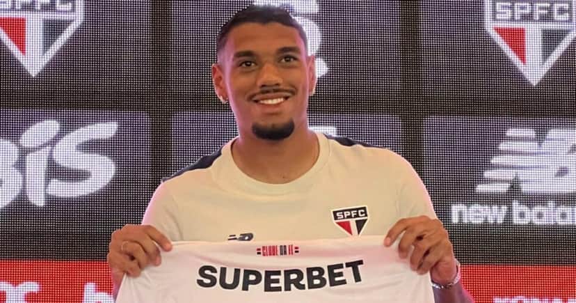 O famoso jogador de futebol do Tricolor, Ruan (Foto: Rafaela Cardoso/Lance!)