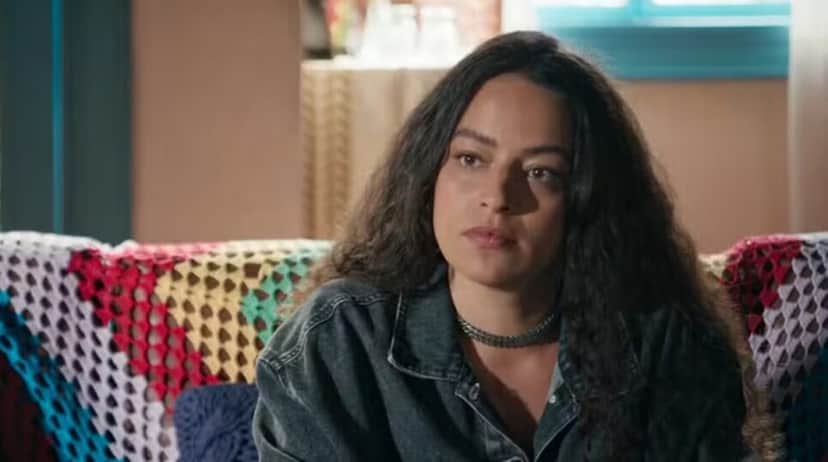 Madá faz barraco com Cacá e Osmar apunhala sobrinha com mentira (Foto: Reprodução/ TV Globo) Madá faz barraco com Cacá e Osmar apunhala sobrinha com mentira (Foto: Reprodução/ TV Globo)