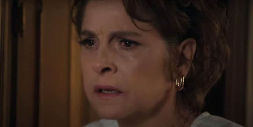Joyce descobre segredo de Belisa e a ricaça implora por sigilo (Foto: Reprodução/ Globo) Joyce descobre segredo de Belisa e a ricaça implora por sigilo (Foto: Reprodução/ Globo)