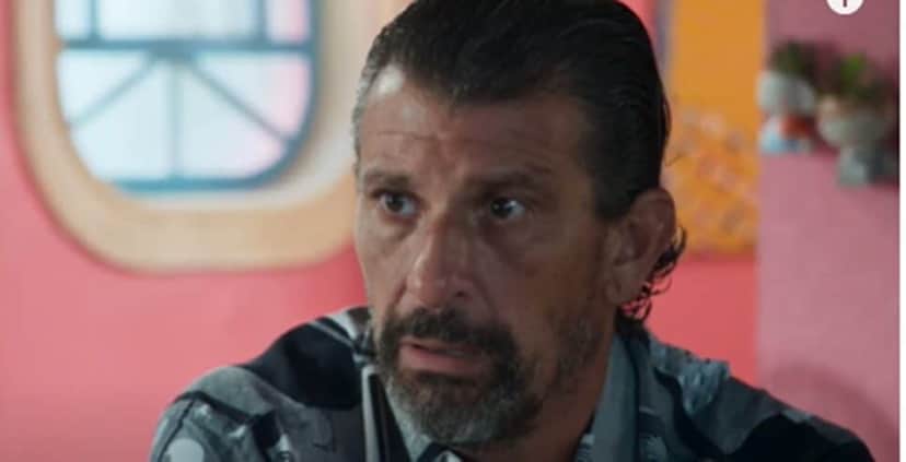 Volta Por Cima: Osmar destruído por Violeta (Foto: Reprodução/ Globo) Volta Por Cima: Osmar destruído por Violeta (Foto: Reprodução/ Globo)