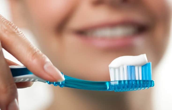 Creme dental (Foto: Reprodução / Canva) 