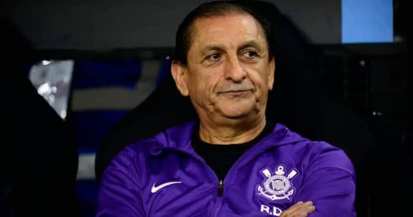Ramón Diaz no Corinthians (Foto: Marcos Ribolli)