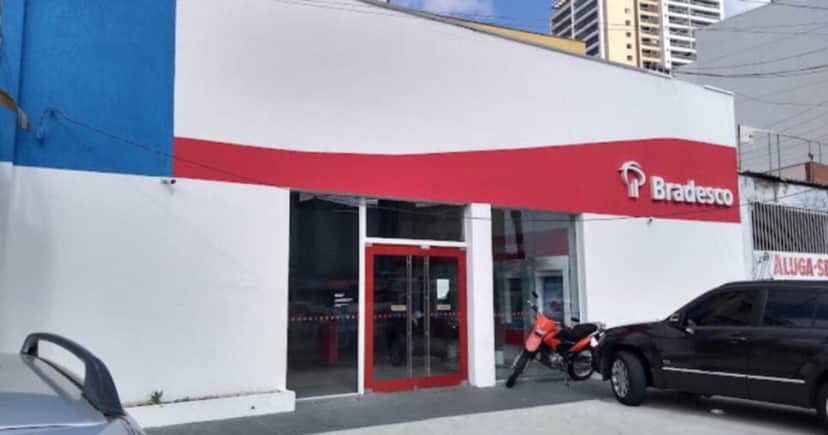 Fachada de agência do Bradesco Fachada de agência do Bradesco