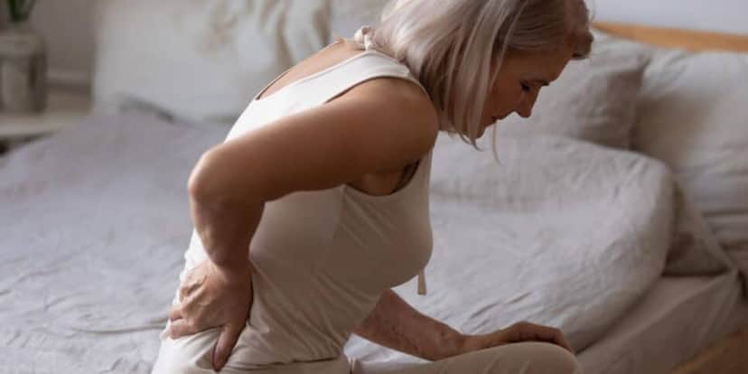 Ilustração mulher com osteoporose (Foto: Canva) Ilustração mulher com osteoporose (Foto: Canva)