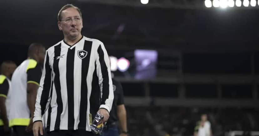 John Textor confirma reforço ao Botafogo (Foto: Jorge Rodrigues/AGIF) John Textor confirma reforço ao Botafogo (Foto: Jorge Rodrigues/AGIF)