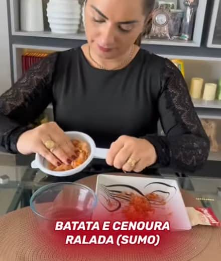 Ingredientes poderosos eliminam rugas e manchas das mãos (Foto: Reprodução / Canal do YouTube Cleane Fontenele) Ingredientes poderosos eliminam rugas e manchas das mãos (Foto: Reprodução / Canal do YouTube Cleane Fontenele)