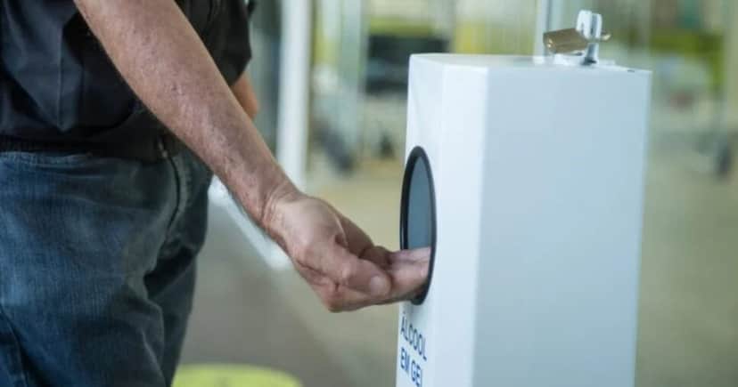 Nova lei dos dispensers atinge shoppings populares de Curitiba, PR - Foto: Internet Nova lei dos dispensers atinge shoppings populares de Curitiba, PR - Foto: Internet