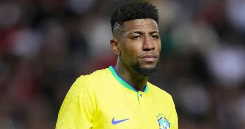 Emerson Royal com a camisa da Seleção Brasileira (Foto: Getty Images) Emerson Royal com a camisa da Seleção Brasileira (Foto: Getty Images)