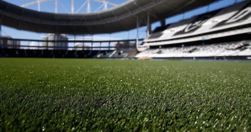 Grama sintética do estádio Nilton Santos - (Foto: Internet) Grama sintética do estádio Nilton Santos - (Foto: Internet)