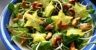 Salada salgada com carambola (Foto Reprodução/Internet) Salada salgada com carambola (Foto Reprodução/Internet)
