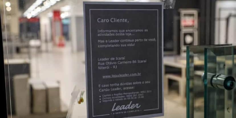 Comunicado do fechamento de uma unidade da Leader (Reprodução: Péricles Cutrim) Comunicado do fechamento de uma unidade da Leader (Reprodução: Péricles Cutrim)