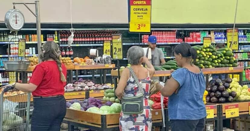 Clientes se surpreenderam com a notícia do fim da unidade (Foto Reprodução/ (Foto: Marcos Maluf/Campo Grande News) Clientes se surpreenderam com a notícia do fim da unidade (Foto Reprodução/ (Foto: Marcos Maluf/Campo Grande News)