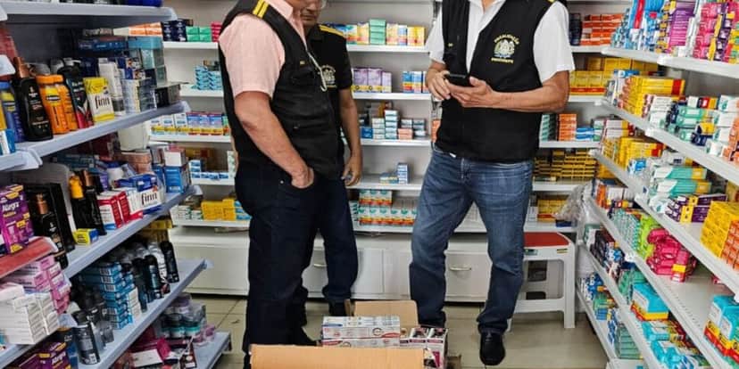 Procon de Pernambuco fiscalizando as farmácias (Reprodução: Procon-PE) Procon de Pernambuco fiscalizando as farmácias (Reprodução: Procon-PE)