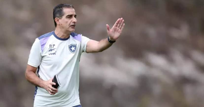 Renato Paiva comandando o Botafogo (Foto: Vítor Silva/Botafogo)