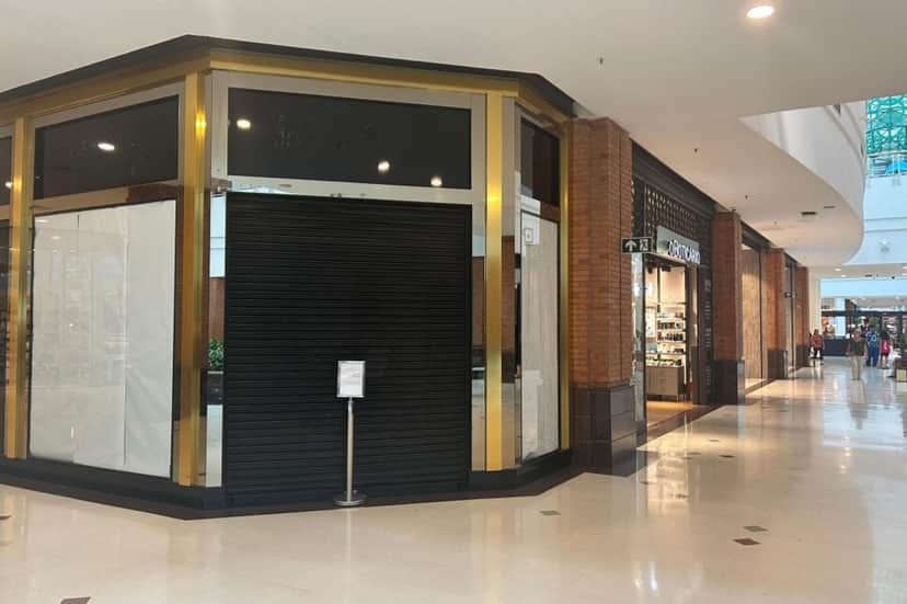A loja da Kopenhagen no Praia de Belas Shopping, em Porto Alegre, fechou as portas (Foto: Reprodução/ Internet) A loja da Kopenhagen no Praia de Belas Shopping, em Porto Alegre, fechou as portas (Foto: Reprodução/ Internet)