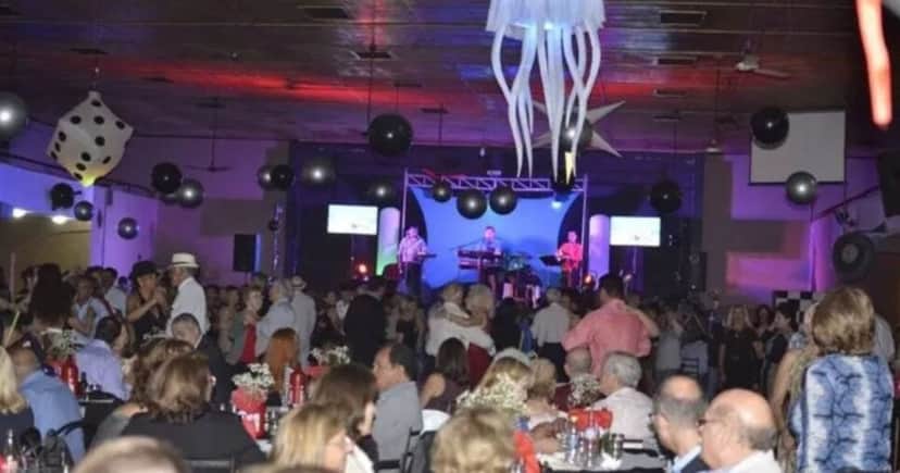 Sociedade Universal foi um clube que embalou milhares de festas e eventos em Curitiba (Foto Reprodução/Tribuna Paraná) Sociedade Universal foi um clube que embalou milhares de festas e eventos em Curitiba (Foto Reprodução/Tribuna Paraná)
