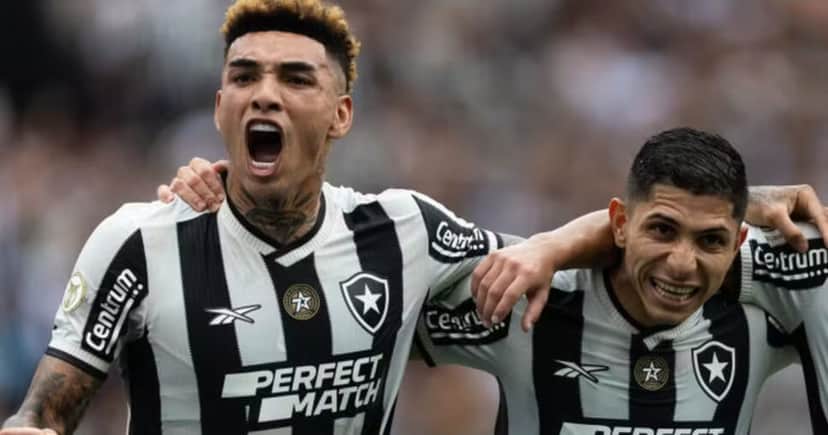 Igor Jesus e Savarino no Botafogo (Foto: Ruano Carneiro/Getty Images) Igor Jesus e Savarino no Botafogo (Foto: Ruano Carneiro/Getty Images)