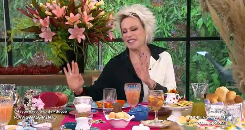 Ana Maria e sua mesa recheada de comidas no Mais Você (Foto: Reprodução/ TV Globo) Ana Maria e sua mesa recheada de comidas no Mais Você (Foto: Reprodução/ TV Globo)