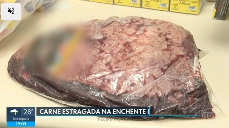 De acordo com as investigações a carne era maquiada (Foto: Reprodução/Globo) De acordo com as investigações a carne era maquiada (Foto: Reprodução/Globo)