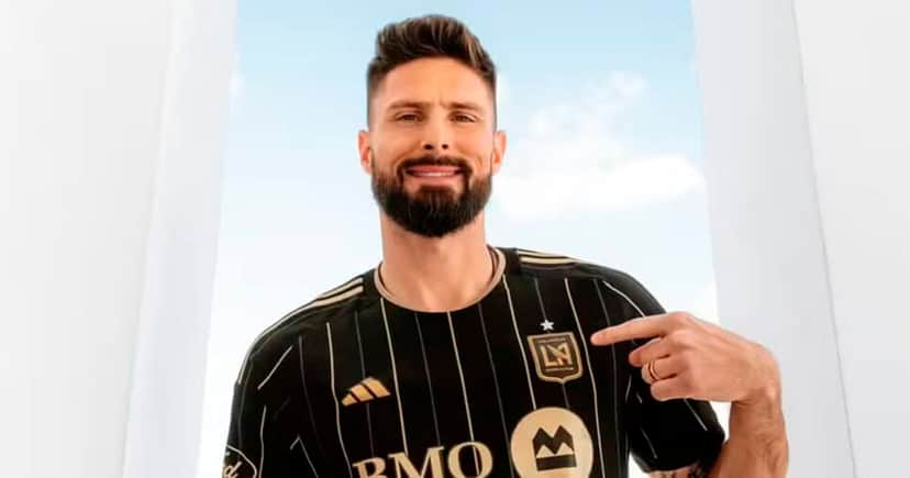 Giroud (Foto: Reprodução) Giroud (Foto: Reprodução)