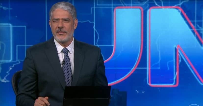 William Bonner no Jornal Nacional, da Globo (Foto: Reprodução / Globo) William Bonner no Jornal Nacional, da Globo (Foto: Reprodução / Globo)