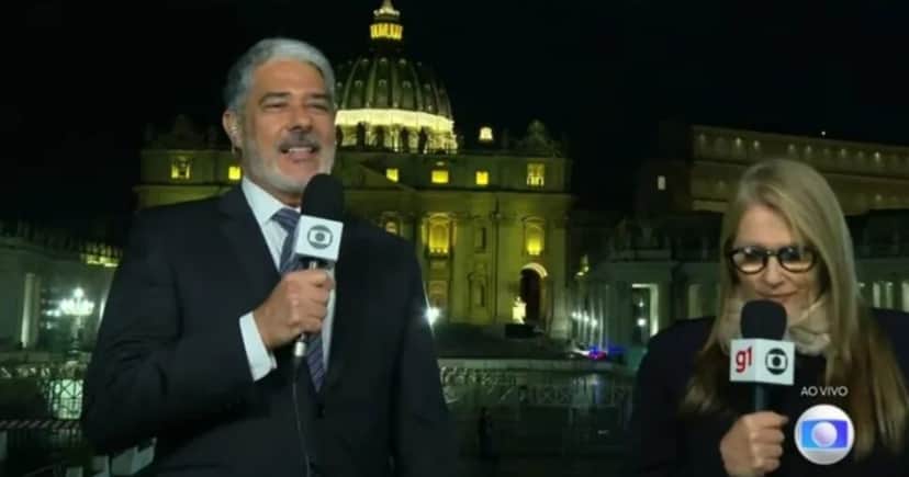 William Bonner e Ilze Scamparini direto do Vaticano no Jornal Nacional (Foto: Reprodução/ Internet) William Bonner e Ilze Scamparini direto do Vaticano no Jornal Nacional (Foto: Reprodução/ Internet)