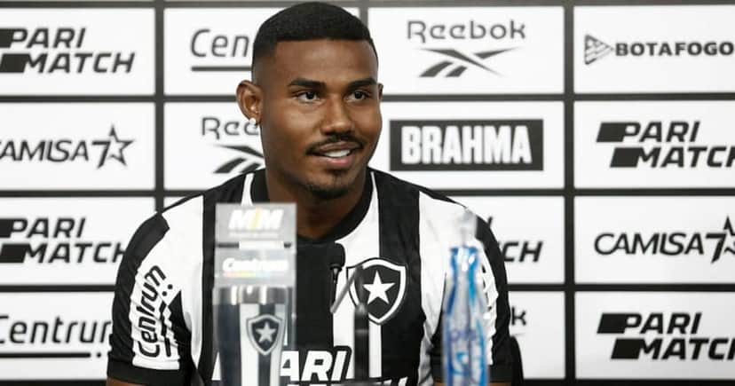 Textor desesperado: Time solta PIX por Cuiabano do Botafogo (Foto: Botafogo/Divulgação) Textor desesperado: Time solta PIX por Cuiabano do Botafogo (Foto: Botafogo/Divulgação)