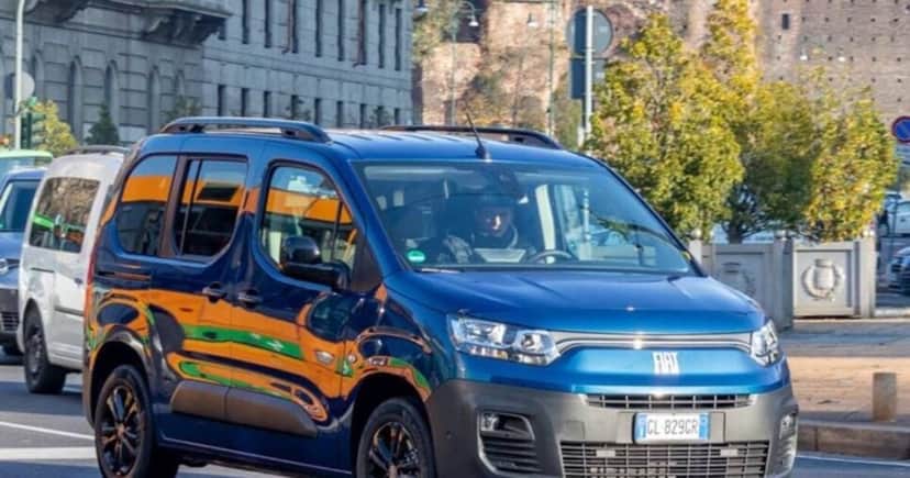 Novo Fiat Dobló tem tudo para dominar o mercado em 2025 (Foto Reprodução/Auto Esporte) Novo Fiat Dobló tem tudo para dominar o mercado em 2025 (Foto Reprodução/Auto Esporte)