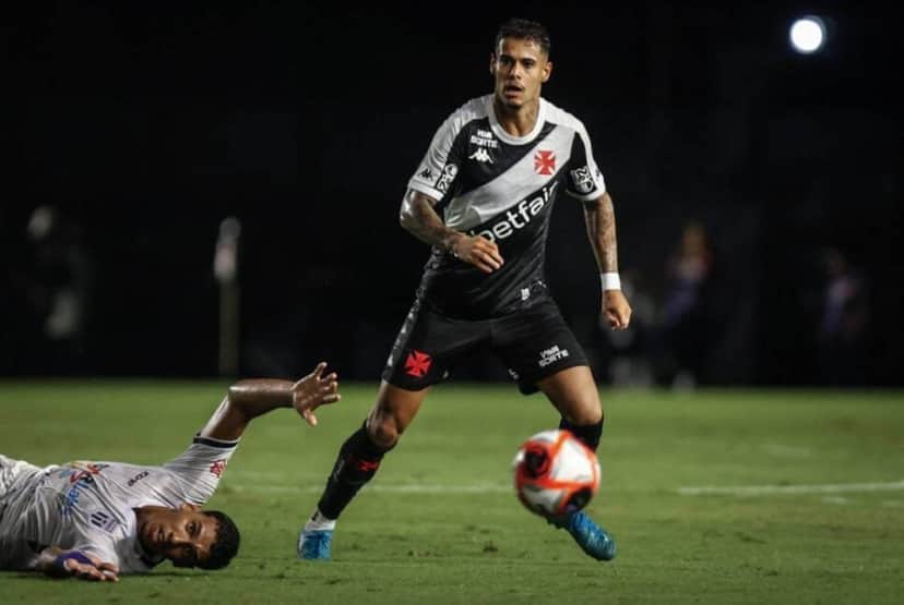 Lucas Freitas se lesionou (Foto: Reprodução/ Internet) Lucas Freitas se lesionou (Foto: Reprodução/ Internet)