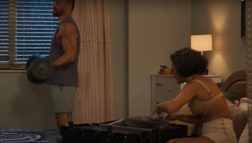 Maria de Fátima vasculha mala vazia e fica encucada com o dinheiro desaparecido (Foto: Reprodução/ TV Globo) Maria de Fátima vasculha mala vazia e fica encucada com o dinheiro desaparecido (Foto: Reprodução/ TV Globo)
