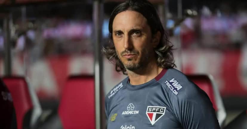 São Paulo arma +1 contratação para substituir dupla de Arboleda (Foto: Marco Miatelo/AGIF) São Paulo arma +1 contratação para substituir dupla de Arboleda (Foto: Marco Miatelo/AGIF)