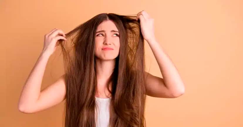 Óleo para cabelo com frizz (Foto: Reprodução) Óleo para cabelo com frizz (Foto: Reprodução)